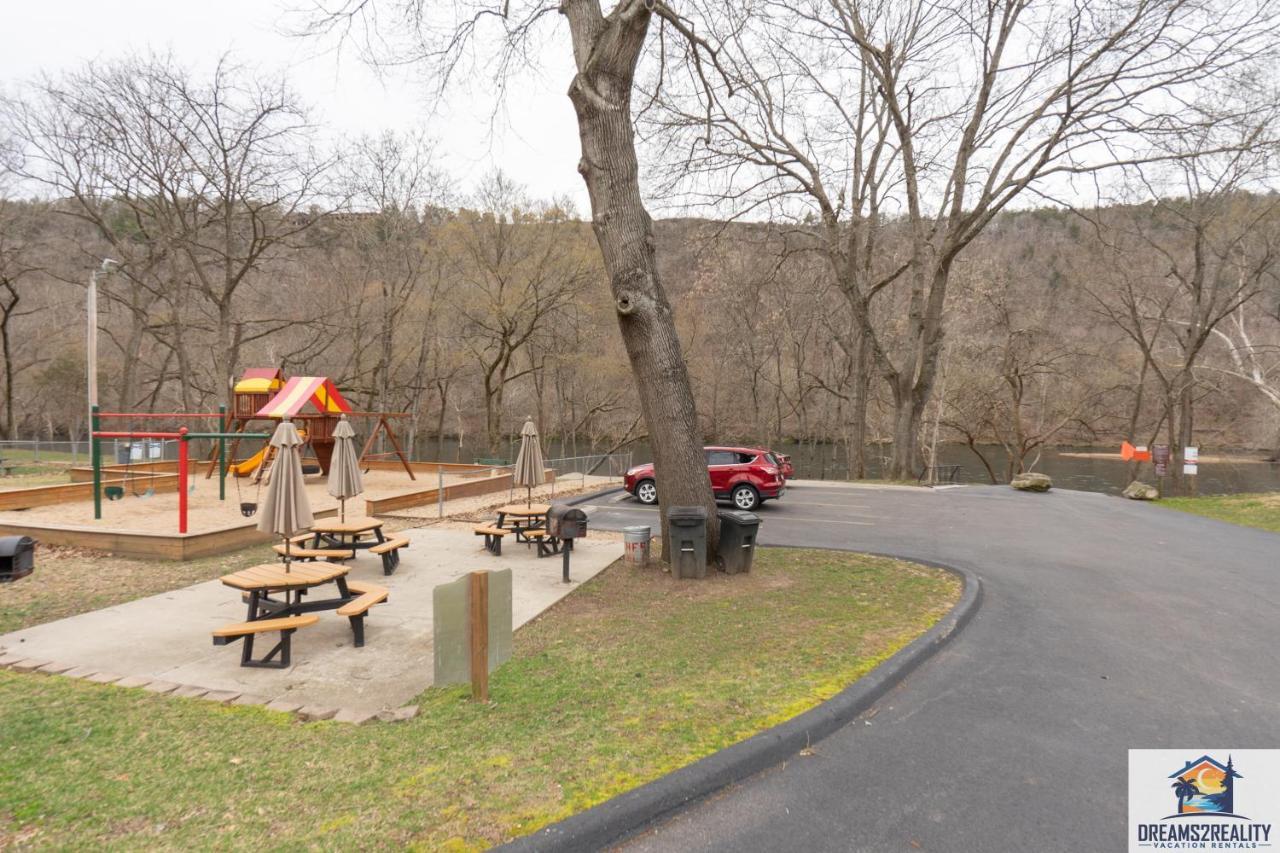 3Br Condo With Lake View - Trout Fishing - Playground - 2 Pools - Free Tickets Included - Pr69-9 Branson Exterior photo